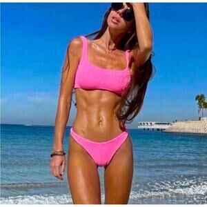 Hunza G Xandra Bikini Top Crinkle Bubblegum Pink OS